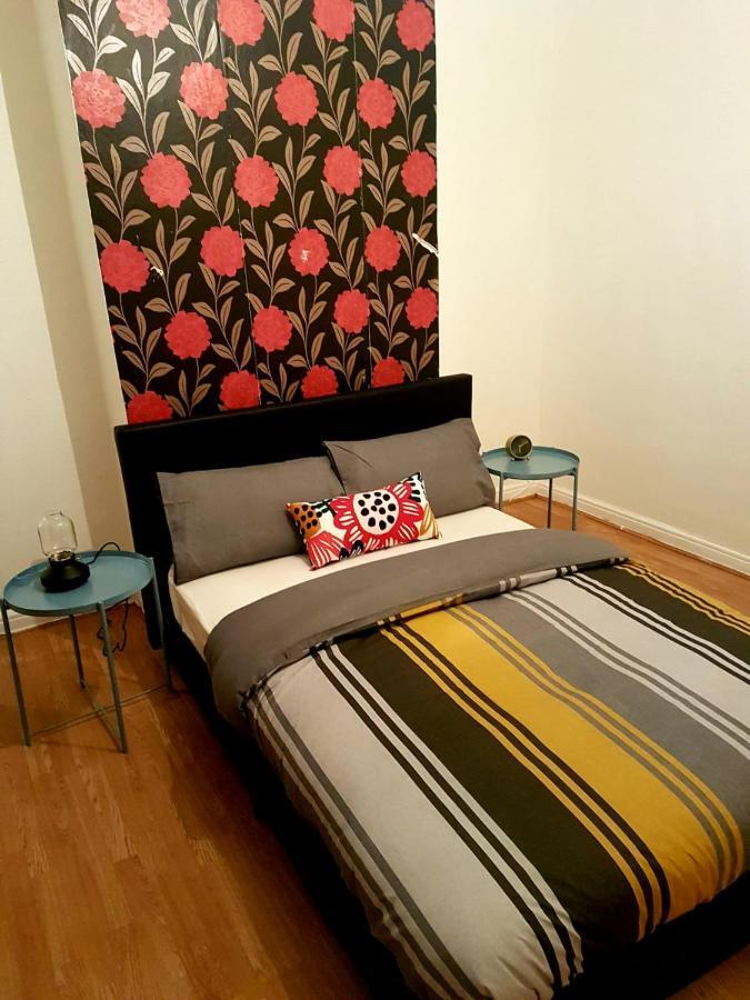 Budget House In Gants Hill Bed & Breakfast Ilford Exterior foto