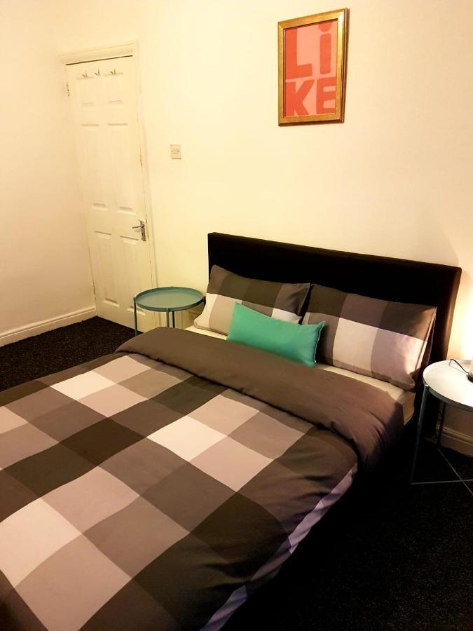 Budget House In Gants Hill Bed & Breakfast Ilford Exterior foto
